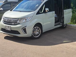 2016 Honda Stepwgn V, белый, 1500000 рублей, вид 4