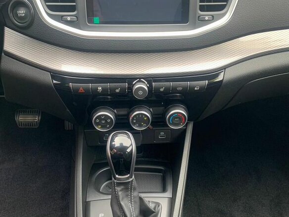 2026 Lada (ВАЗ) Vesta I Рестайлинг (NG), серебристый, 1800000 рублей - вид 24