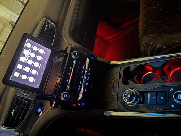 2021 Ford Explorer VI, белый - вид 23