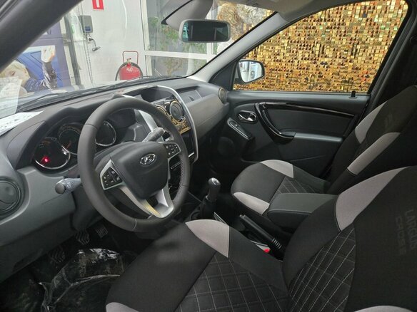 2026 Lada (ВАЗ) Largus Cross I Рестайлинг, белый - вид 12
