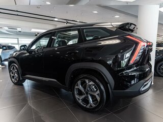 2026 Geely Atlas II, чёрный, 4119990 рублей, вид 4