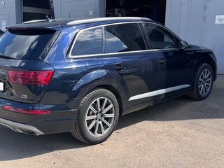 2015 Audi Q7 II (4M), чёрный, 3650000 рублей, вид 3