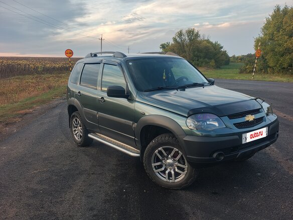 2018 Chevrolet Niva I Рестайлинг, серый, 780000 рублей - вид 1