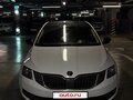 2017 Skoda Octavia III (A7) Рестайлинг, белый, 650000 рублей - вид 2