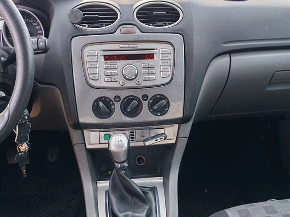 2009 Ford Focus II Рестайлинг, чёрный, 690000 рублей - вид 10