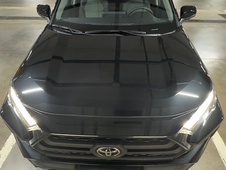 2025 Toyota RAV4 V (XA50), чёрный, 4285000 рублей, вид 2