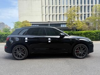 2023 Audi Q5 L 40 TFSI II (FY) Рестайлинг, чёрный, 3883868 рублей, вид 5