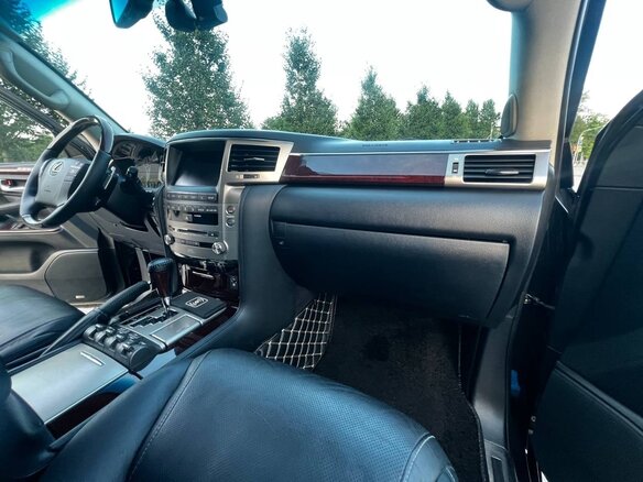 2014 Lexus LX 570 III Рестайлинг, чёрный, 3490000 рублей - вид 5