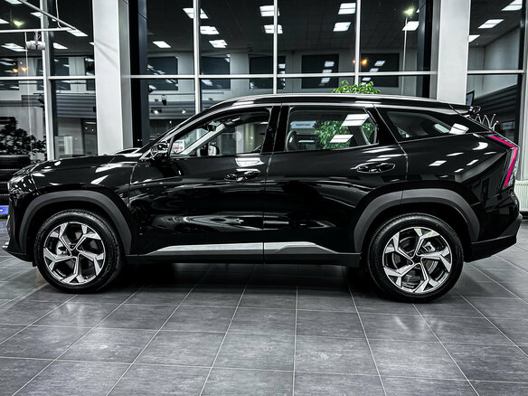 2026 Geely Atlas II, чёрный, 3909990 рублей - вид 4