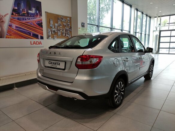 2026 Lada (ВАЗ) Granta Active Cross I Рестайлинг, серебристый, 1226000 рублей - вид 4