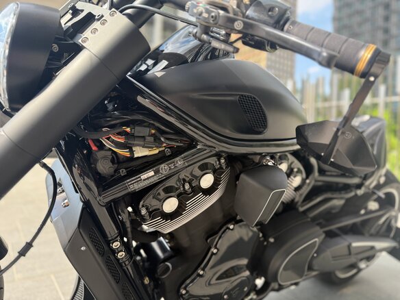 2008 Harley-Davidson V-Rod, чёрный, 2999999 рублей - вид 26