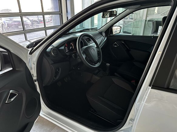 2026 Lada (ВАЗ) Granta I Рестайлинг, белый, 1324000 рублей - вид 10