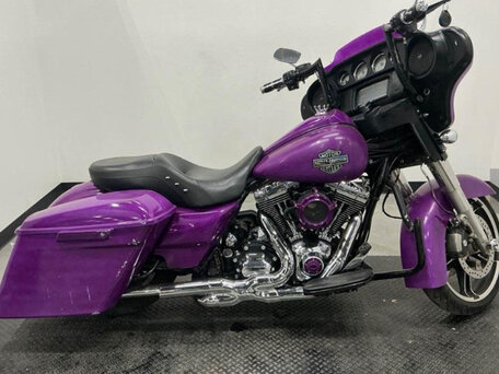 2014 Harley-Davidson Street Glide, фиолетовый, 799000 рублей, вид 1
