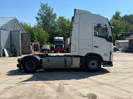 2016 Volvo FH, белый, 5199000 рублей, вид 2