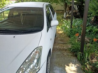 2003 Toyota Wish I, белый, 600000 рублей, вид 5