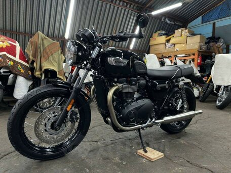 2021 Triumph Bonneville T100, чёрный, 1090000 рублей, вид 2