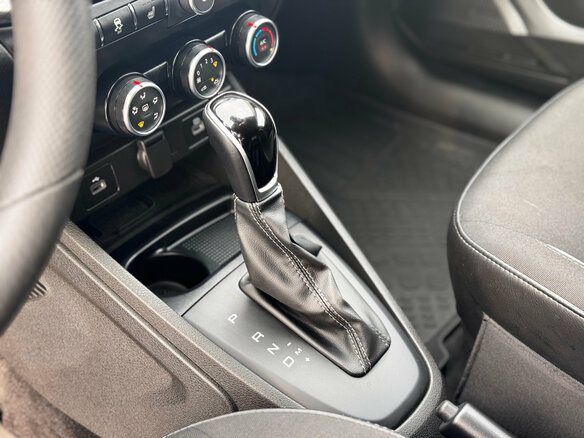 2024 Lada (ВАЗ) Vesta I Рестайлинг (NG), серый, 1240000 рублей - вид 13