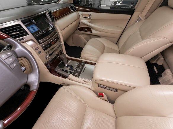 2013 Lexus LX 570 III Рестайлинг, чёрный, 4950000 рублей - вид 20