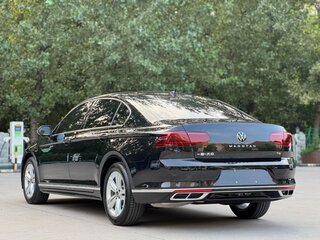 2023 Volkswagen Magotan B8 Рестайлинг, чёрный, 1720000 рублей, вид 4