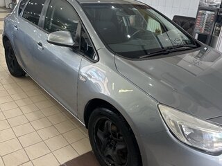 2010 Opel Astra J, серебристый, 580000 рублей, вид 1