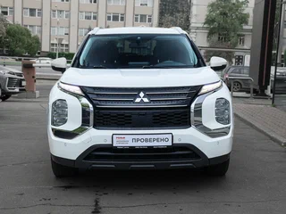 2022 Mitsubishi Outlander IV, белый, 2550000 рублей, вид 2
