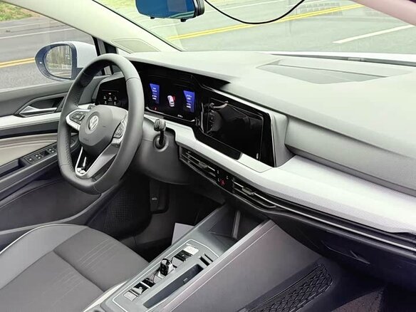 2022 Volkswagen Golf VIII, белый - вид 13