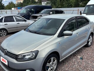 2013 Volkswagen Polo V, серебристый, 700000 рублей, вид 1