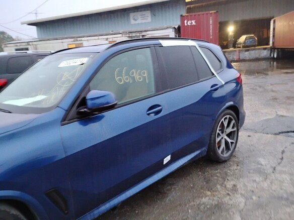 2020 BMW X5 40i IV (G05/G18), синий, 4750000 рублей - вид 28