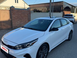 2022 Kia Forte III Рестайлинг, белый, 2195000 рублей, вид 1