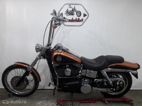 2008 Harley-Davidson Dyna Wide Glide, золотистый