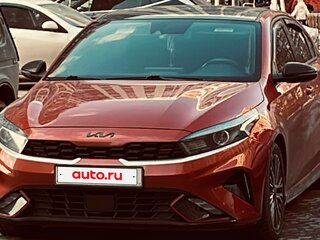 2022 Kia Forte III Рестайлинг, оранжевый, 1700000 рублей, вид 3