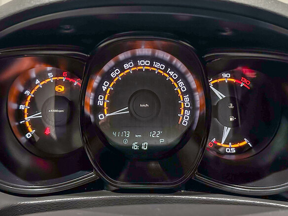 2021 Lada (ВАЗ) Vesta I, серый - вид 13