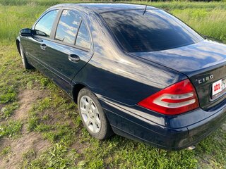 2001 Mercedes-Benz C-Класс 180 II (W203), синий, 500000 рублей, вид 2