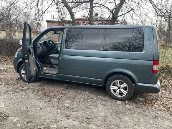 2005 Volkswagen Multivan T5, синий, 1500000 рублей - вид 9