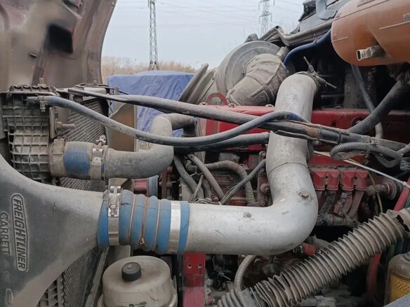 1999 Freightliner Century Class, красный, 1000000 рублей - вид 12