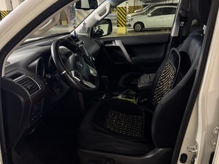 2016 Toyota Land Cruiser Prado 150 Series Рестайлинг 1, белый, 4950000 рублей, вид 3