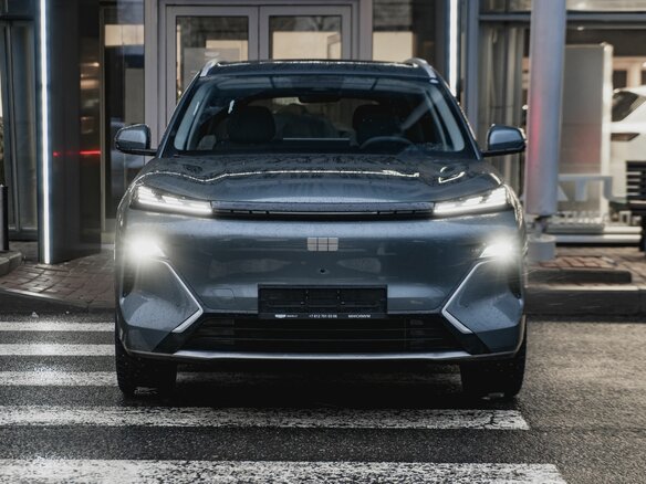 2026 Geely EX5 Гибрид EM-i, серый, 3935290 рублей - вид 2