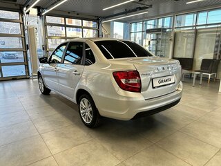 2026 Lada (ВАЗ) Granta I Рестайлинг, серебристый, 1114000 рублей, вид 5