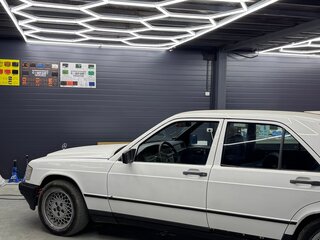 1986 Mercedes-Benz 190 (W201), белый, 200000 рублей, вид 2