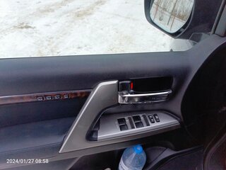 2015 Toyota Land Cruiser 200 Series Рестайлинг 1, чёрный, 5000000 рублей, вид 2