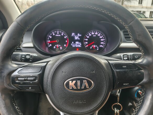 2017 Kia Rio IV, белый, 800000 рублей - вид 5