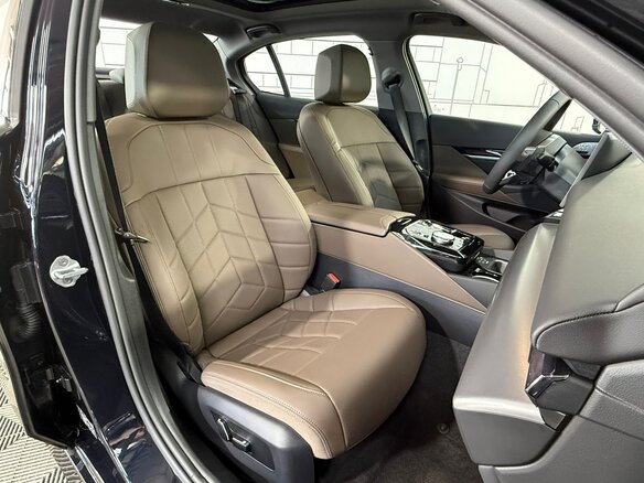 2025 BMW 5 серии Long 530Li xDrive VIII (G60/G61/G68), чёрный, 7699000 рублей - вид 28