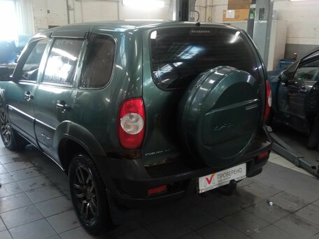 2013 Chevrolet Niva I Рестайлинг, серый, 299000 рублей, вид 4