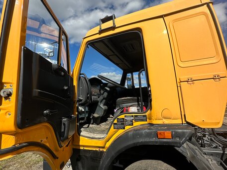 2012 КамАЗ 65116, жёлтый, 2000000 рублей, вид 2