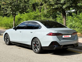 2026 BMW 5 серии 530i xDrive VIII (G60/G61/G68), серый, 8900000 рублей, вид 4