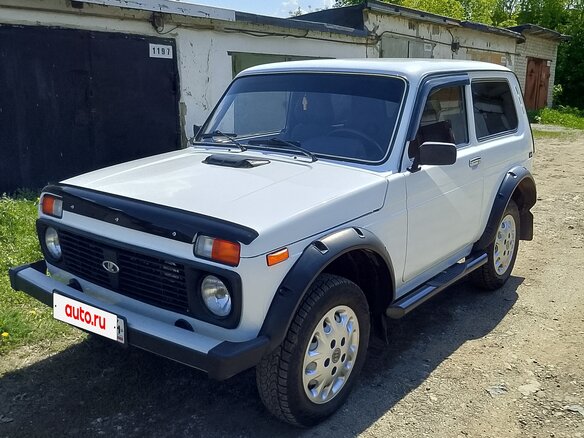 2010 Lada (ВАЗ) 2121 (4x4) I Рестайлинг, белый, 415000 рублей