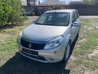 2013 Renault Sandero I, серебристый, 380000 рублей, вид 2