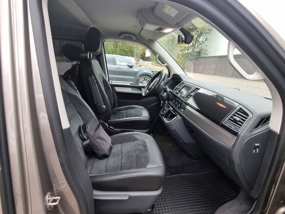 2016 Volkswagen Multivan T6, бежевый, 4950000 рублей - вид 20