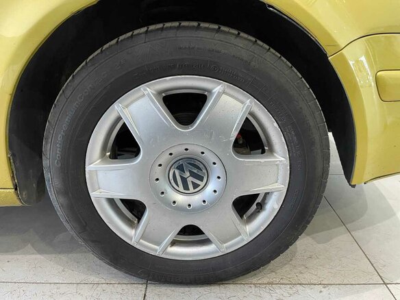 1999 Volkswagen Golf IV, жёлтый - вид 13