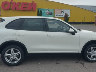 2011 Porsche Cayenne Diesel II (958), белый, 3699000 рублей, вид 4